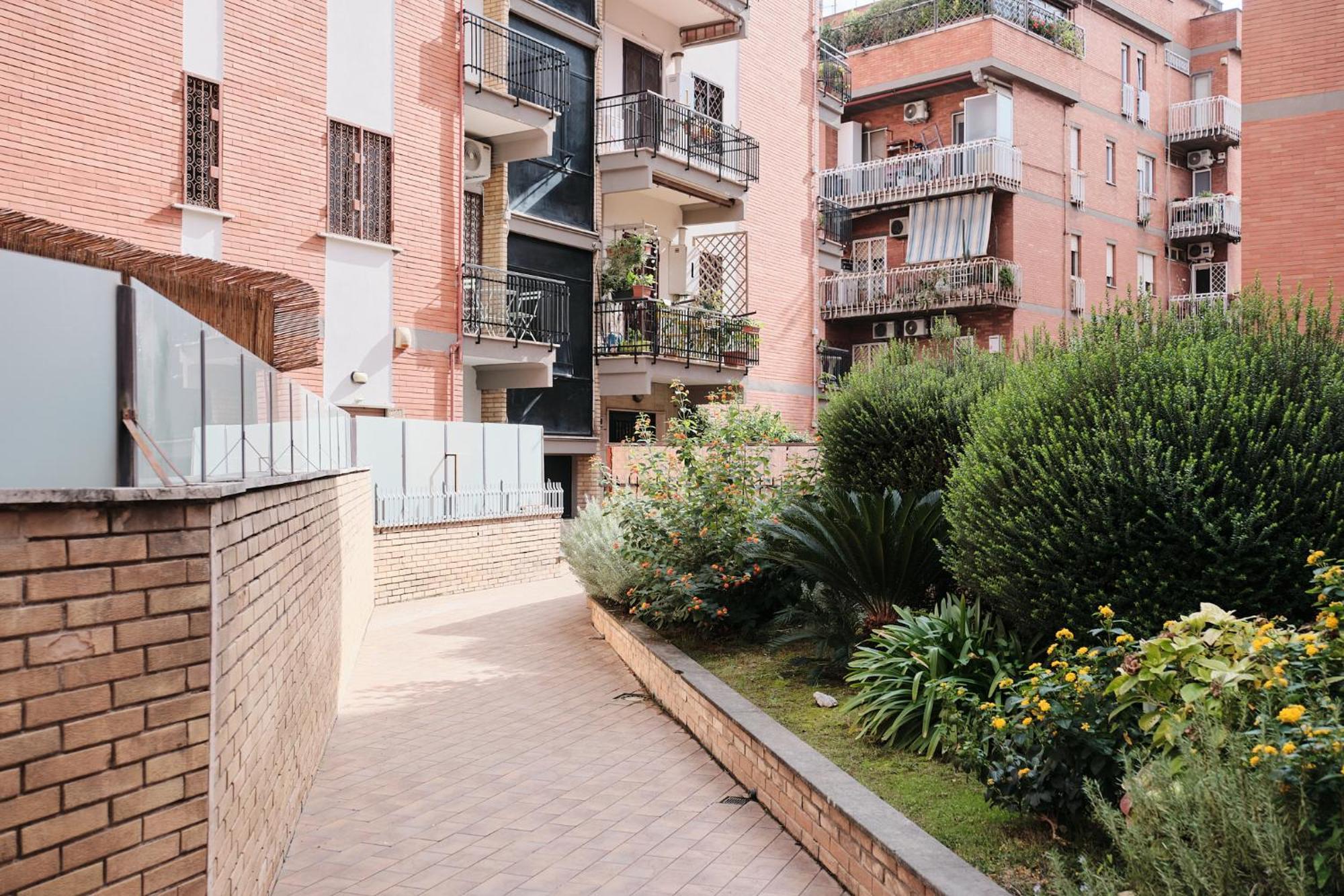 Parcheggio Gratuito, Wi-fi -netflix & Ac Apartment Rom