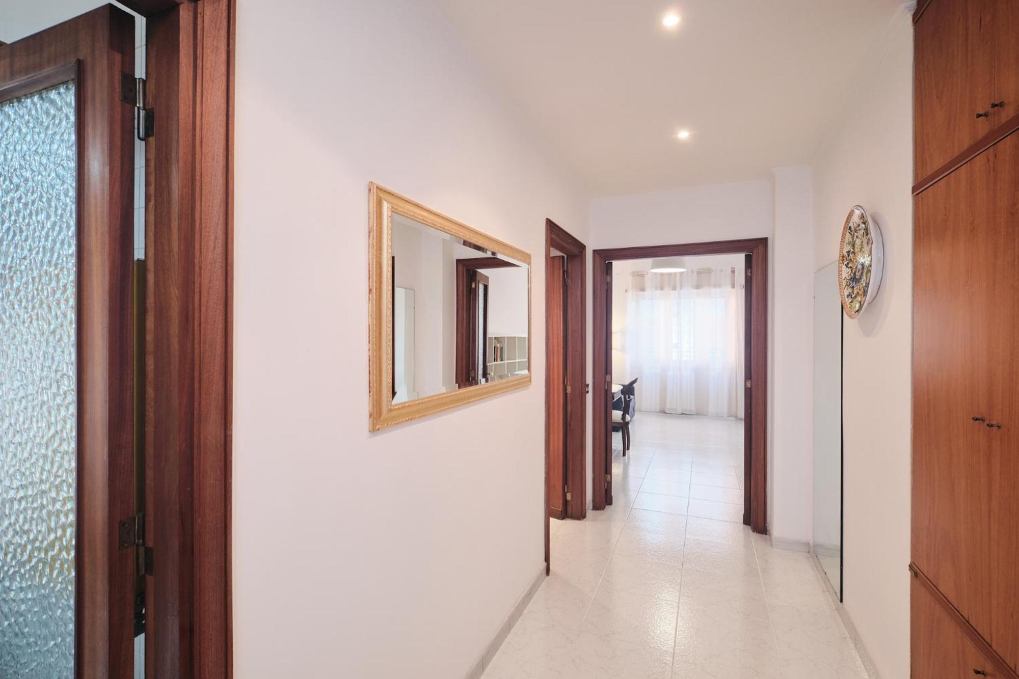 Apartment Parcheggio Gratuito, Wi-fi -netflix & Ac