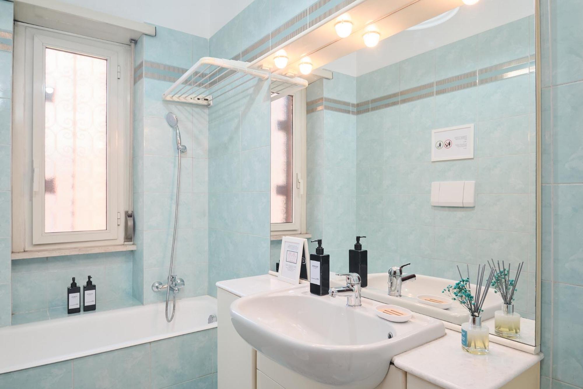 Parcheggio Gratuito, Wi-fi -netflix & Ac Apartment *